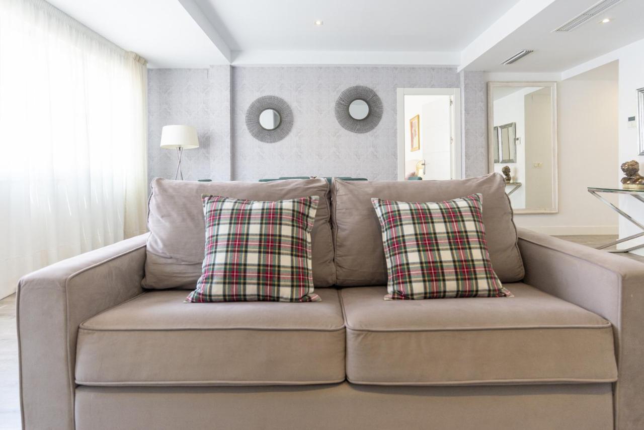 Soho Premium 4 Bedrooms Apartment Málaga Dış mekan fotoğraf